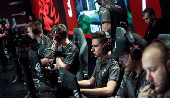 场地多为临 场地多为临