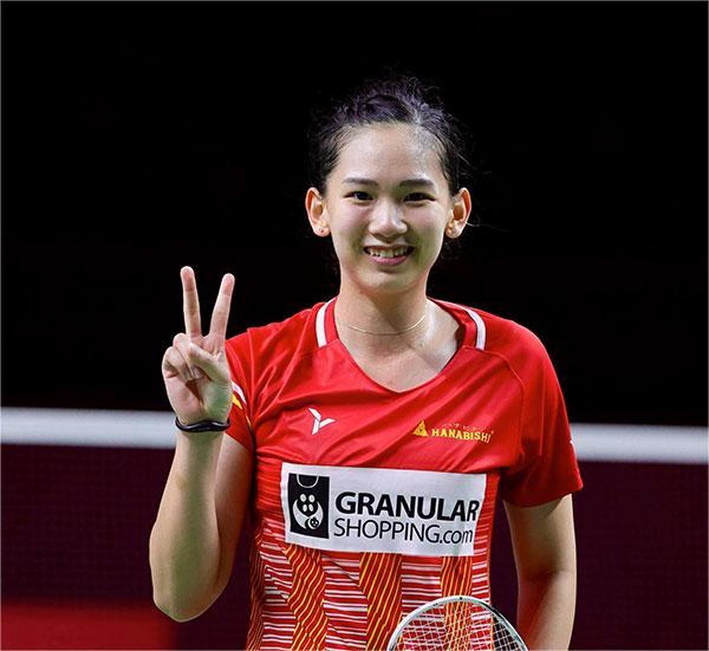 的表现感到 的表现感到